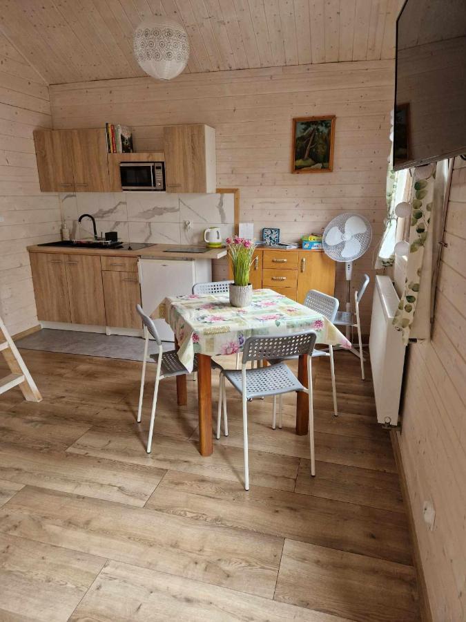 Akacjowy Kacik Caloroczny Ogrzewany Villa Kąty Rybackie Exteriör bild
